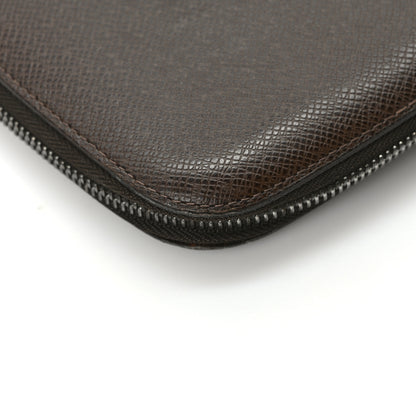 Louis Vuitton Taiga Atoll Travel Organizer Grizzli 8 of 8