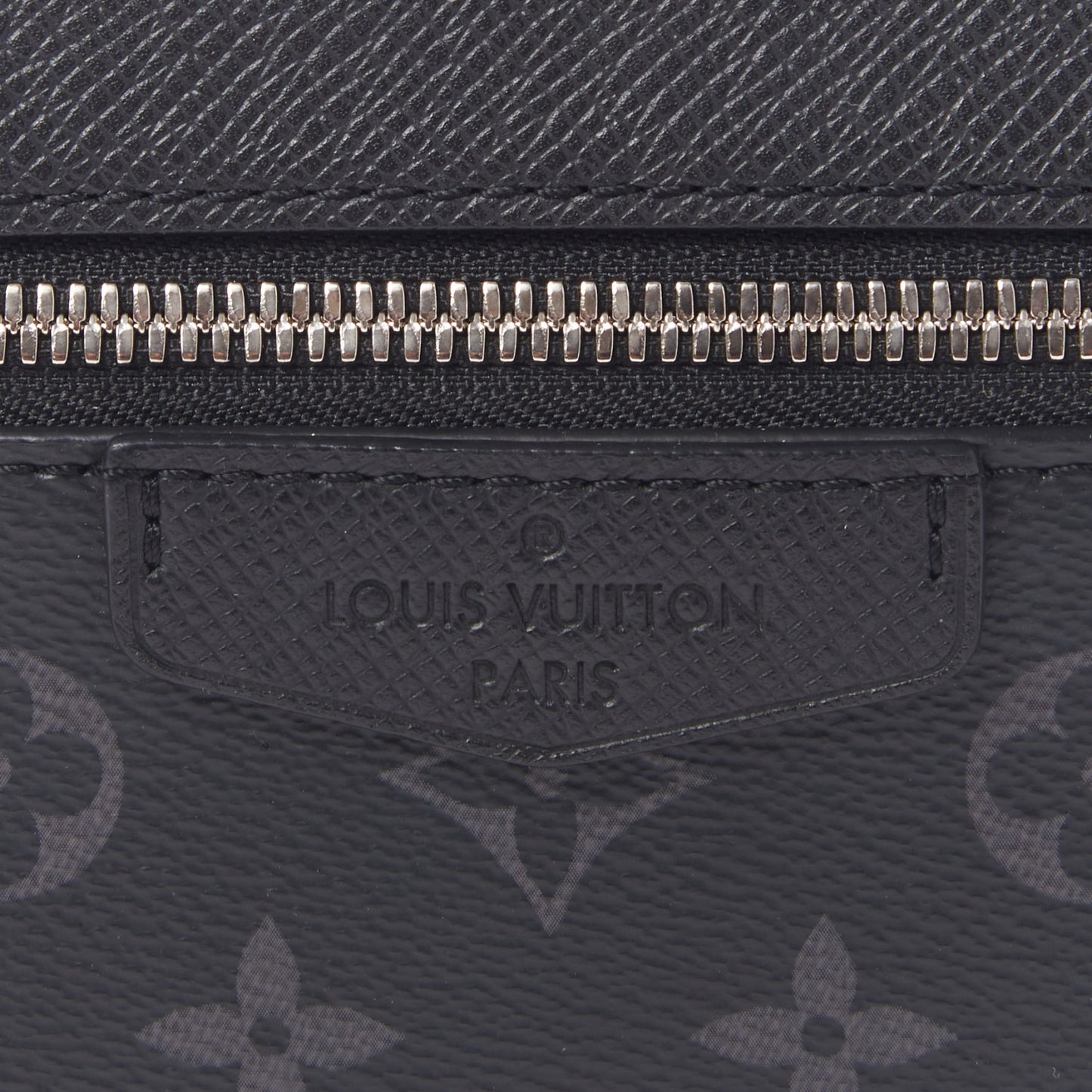 Taiga Monogram Eclipse Outdoor Messenger Black