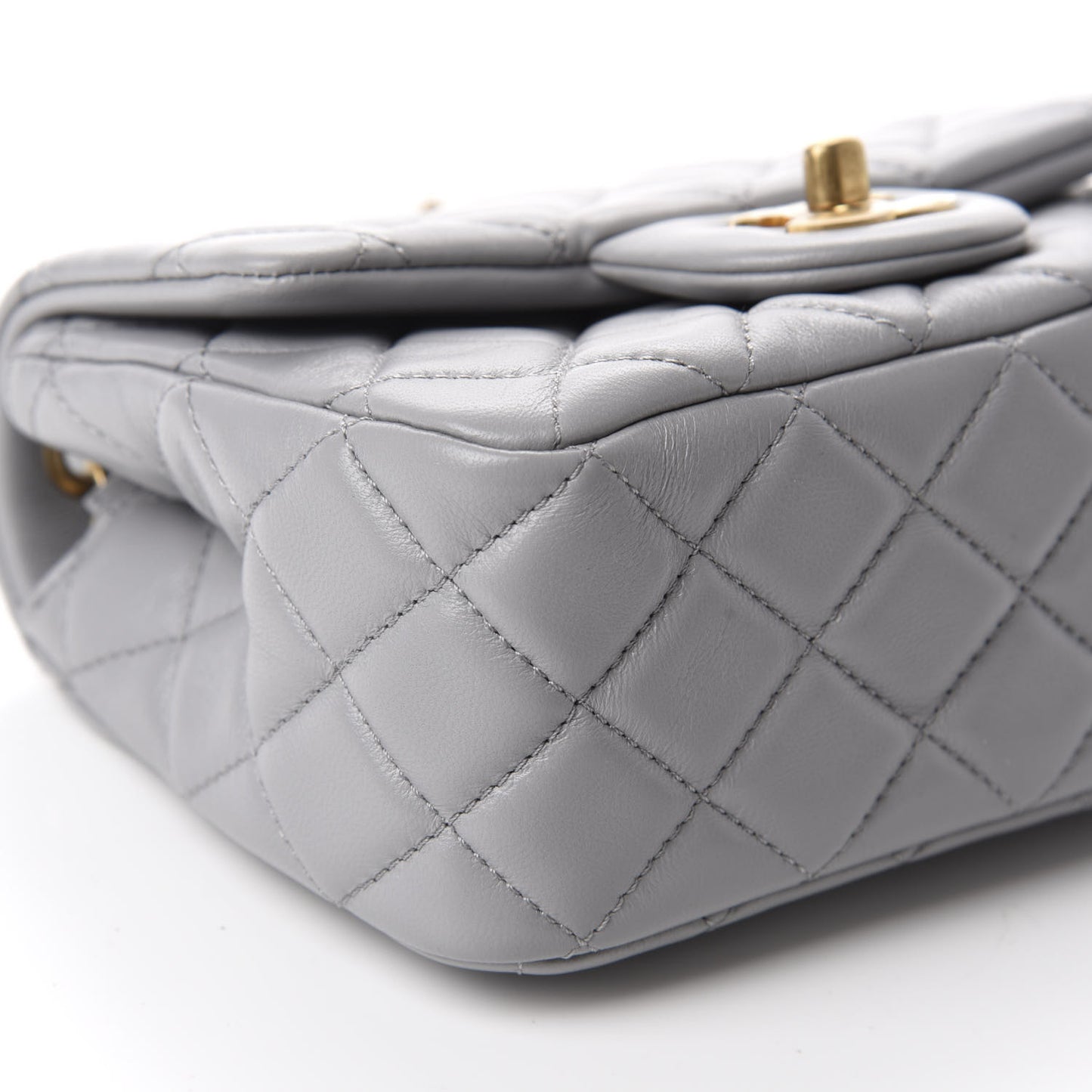 Lambskin Quilted Mini Pearl Crush Flap Light Grey