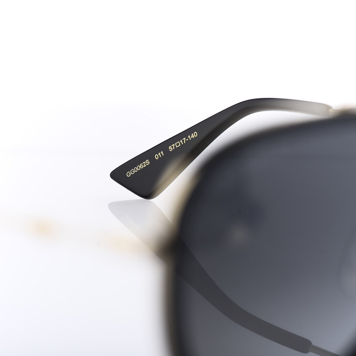 Aviator Sunglasses GG0062S Black Gold