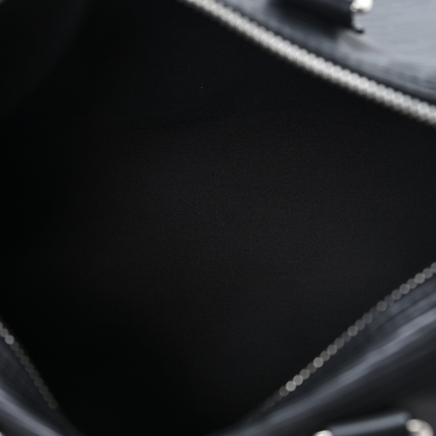 Louis Vuitton Epi Speedy 25 Black 5 of 11