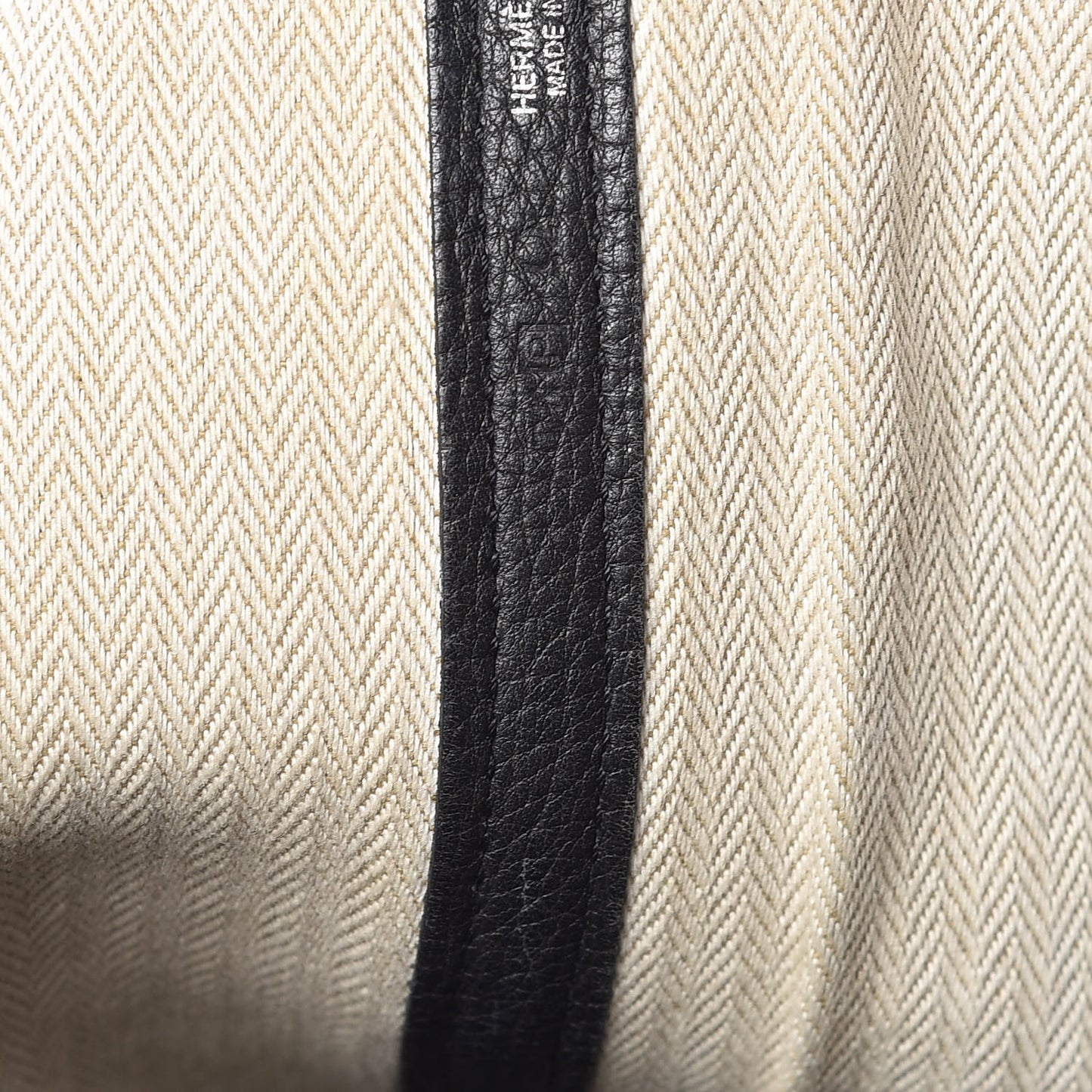Negonda Garden Party Tote 36 MM Black