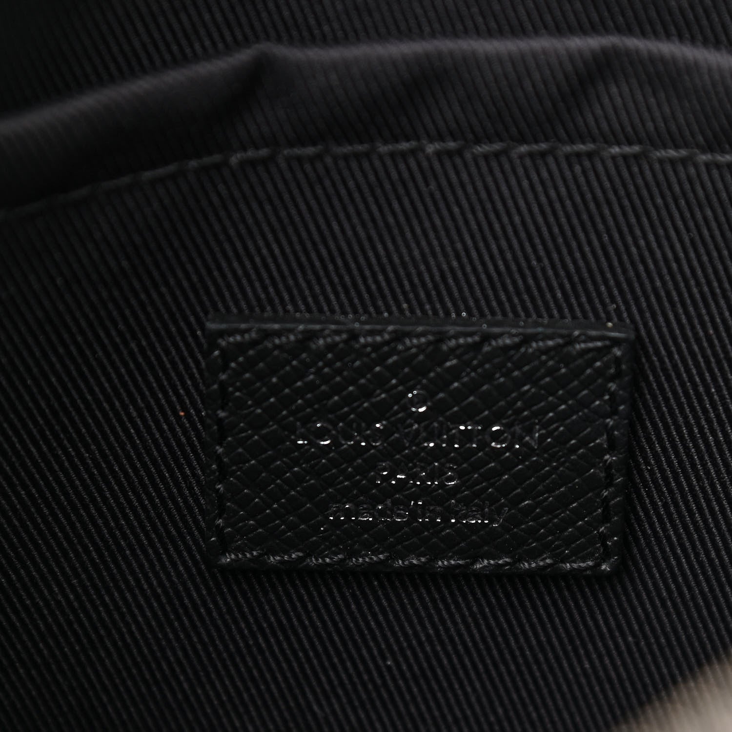 Louis Vuitton Taiga Outdoor Messenger PM Black 6 of 12