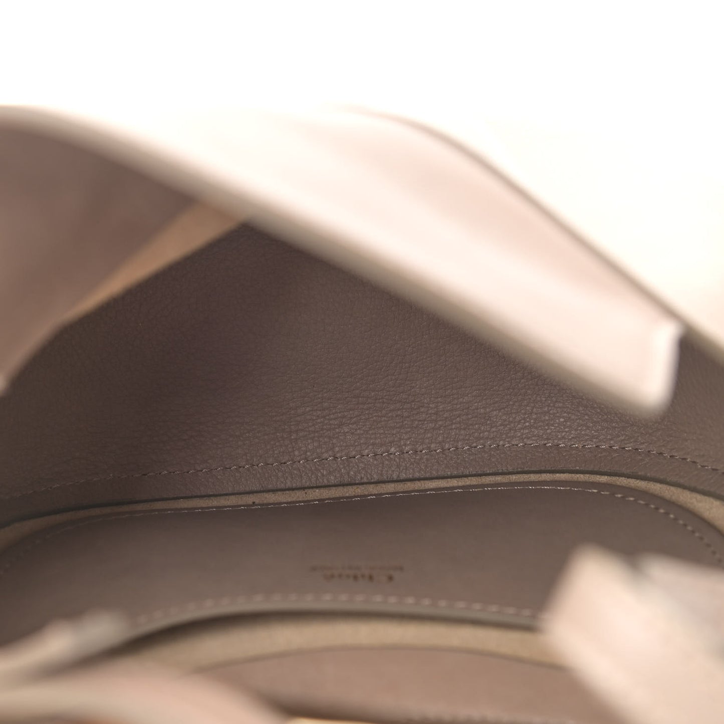 Small Grain Calfskin Kiss Bag Motty Grey