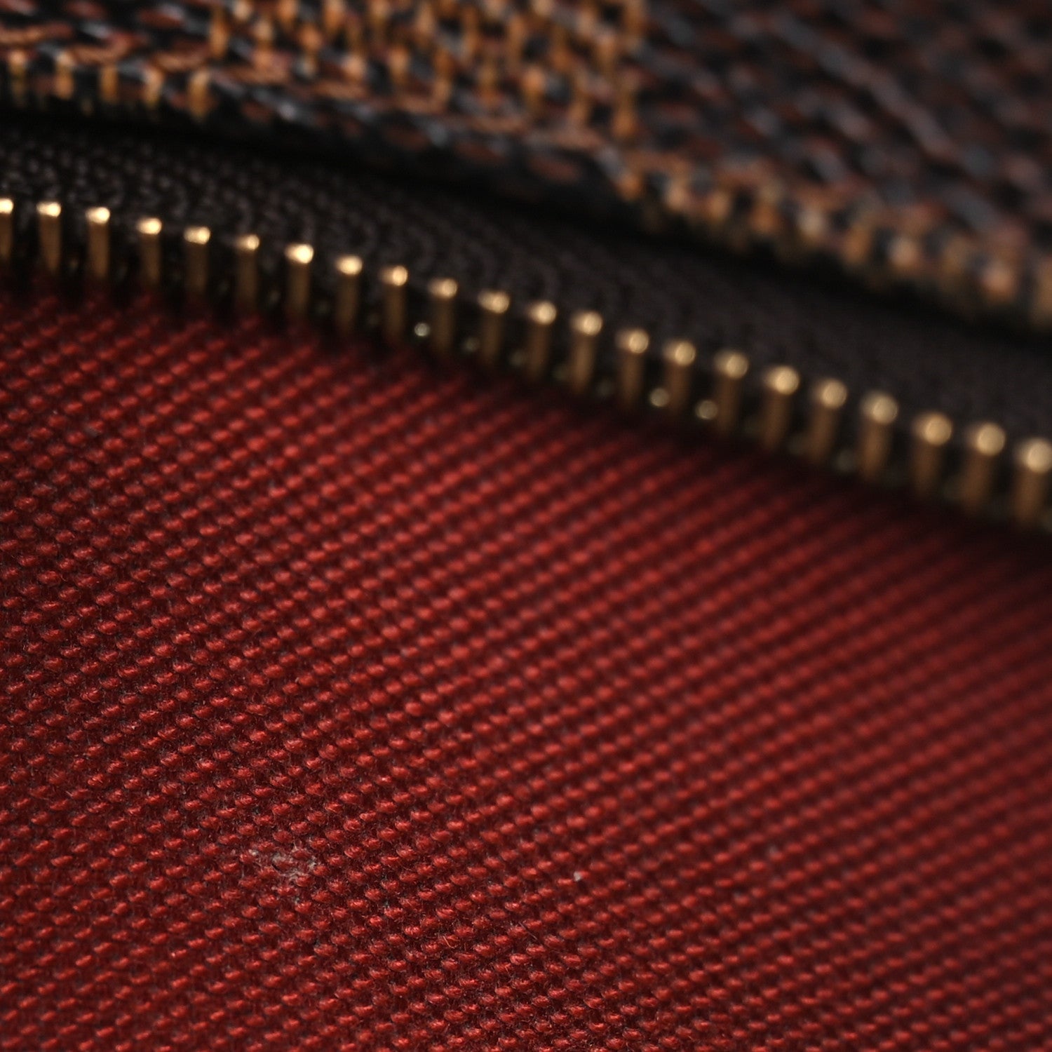 Louis Vuitton Damier Ebene Clifton Pochette 8 of 9