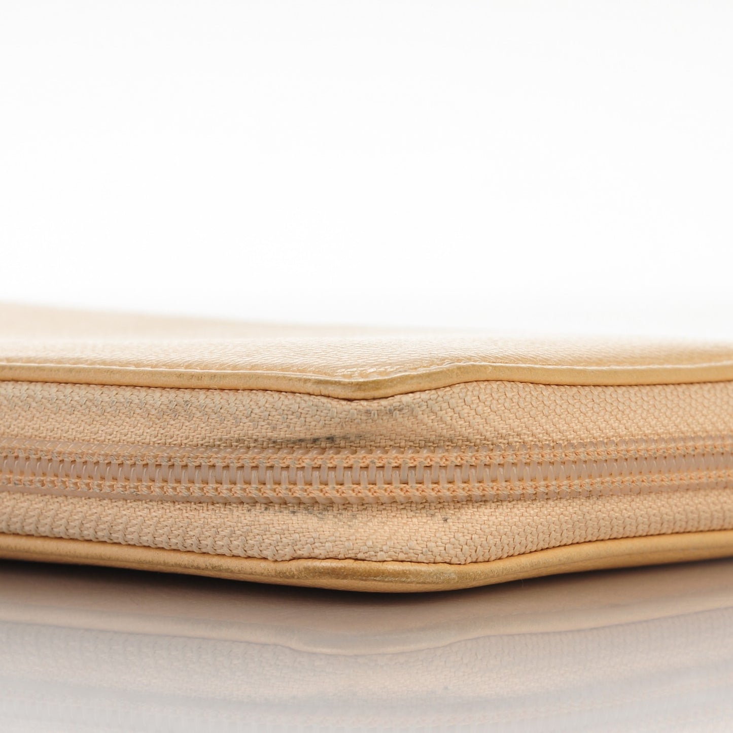 Caviar Sevruga Zip Around Wallet Beige Clair