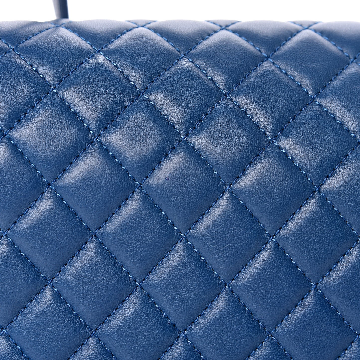Lambskin Quilted Medium Chain Detail Boy Flap Blue