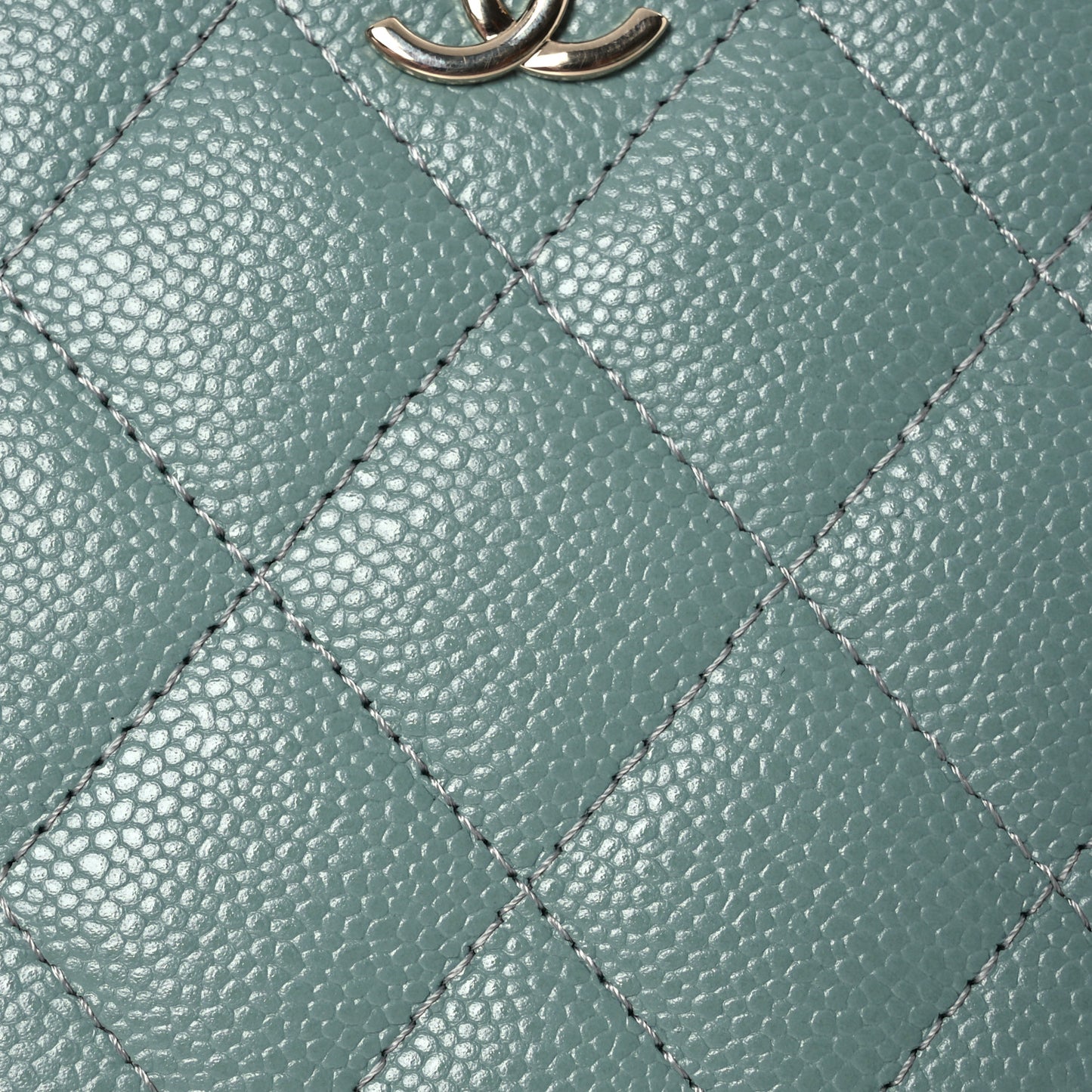 Caviar Quilted Round Handle With Care Vanity With Chain Blue