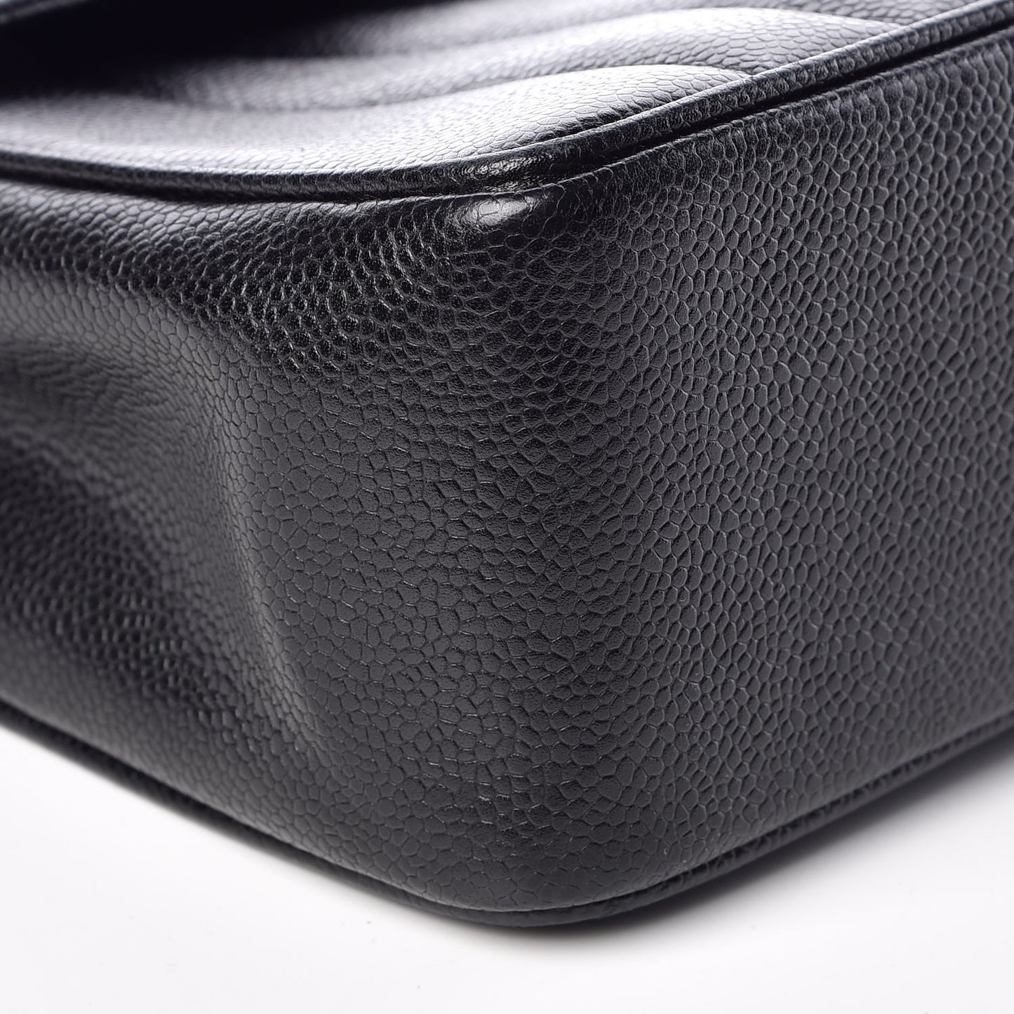 Caviar Vertical Quilted Jumbo Single Flap Black