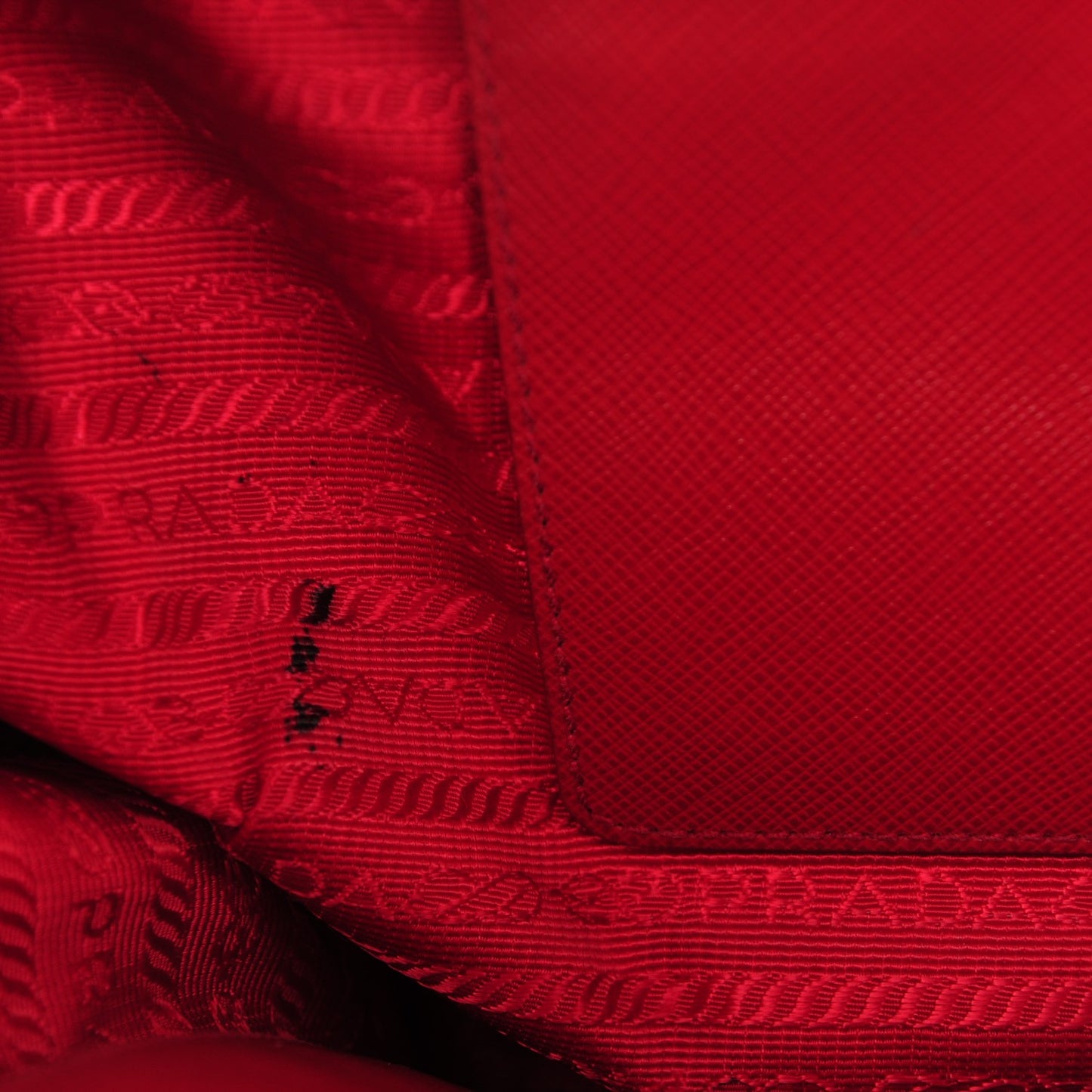 Saffiano Large Galleria Double Zip Tote Fuoco