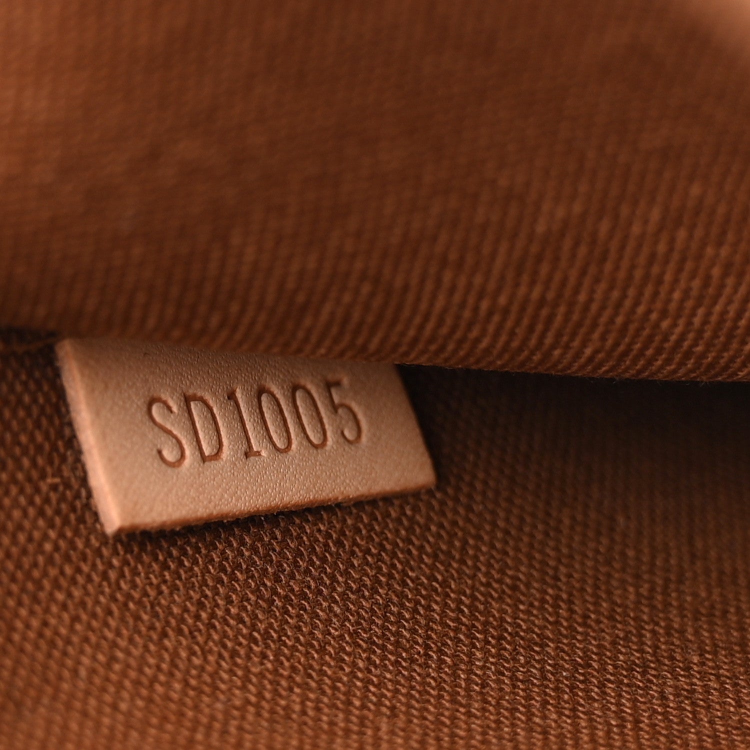 Louis Vuitton Monogram Popincourt 7 of 10