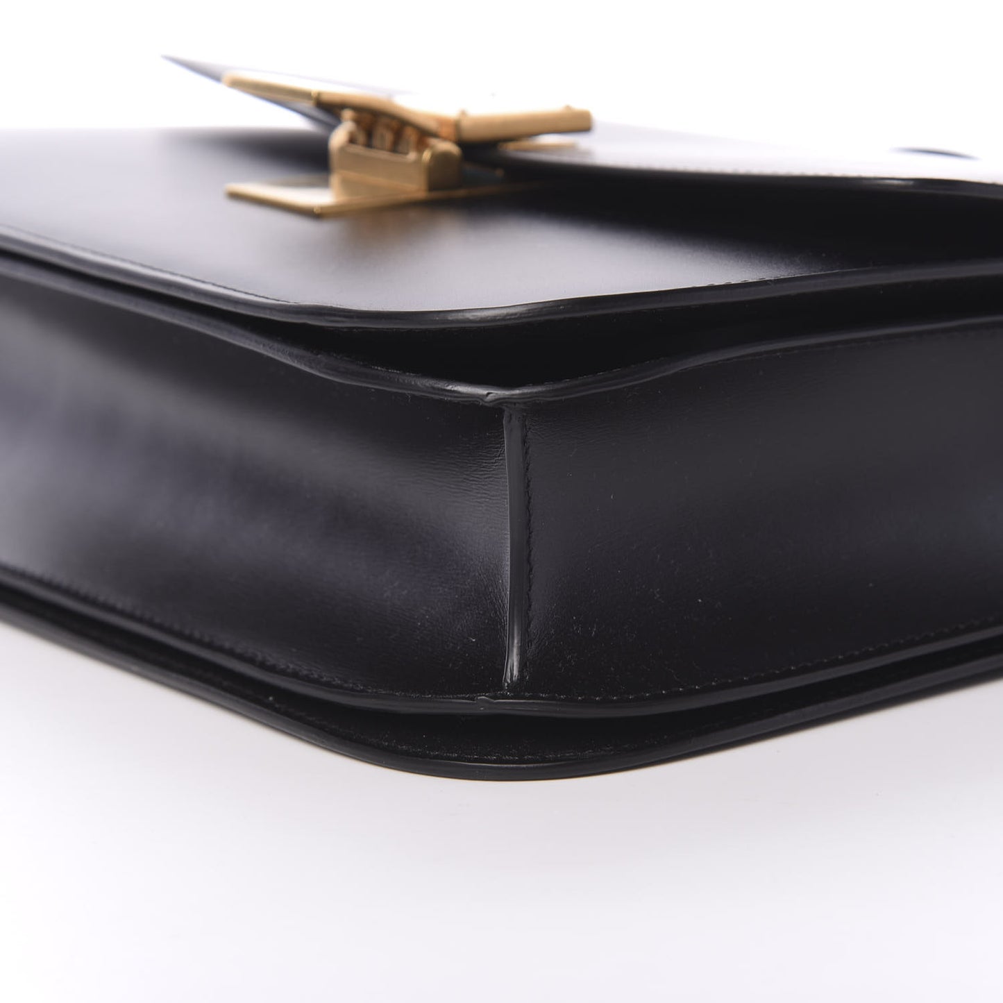 Box Calfskin Medium Classic Box Flap Bag Black