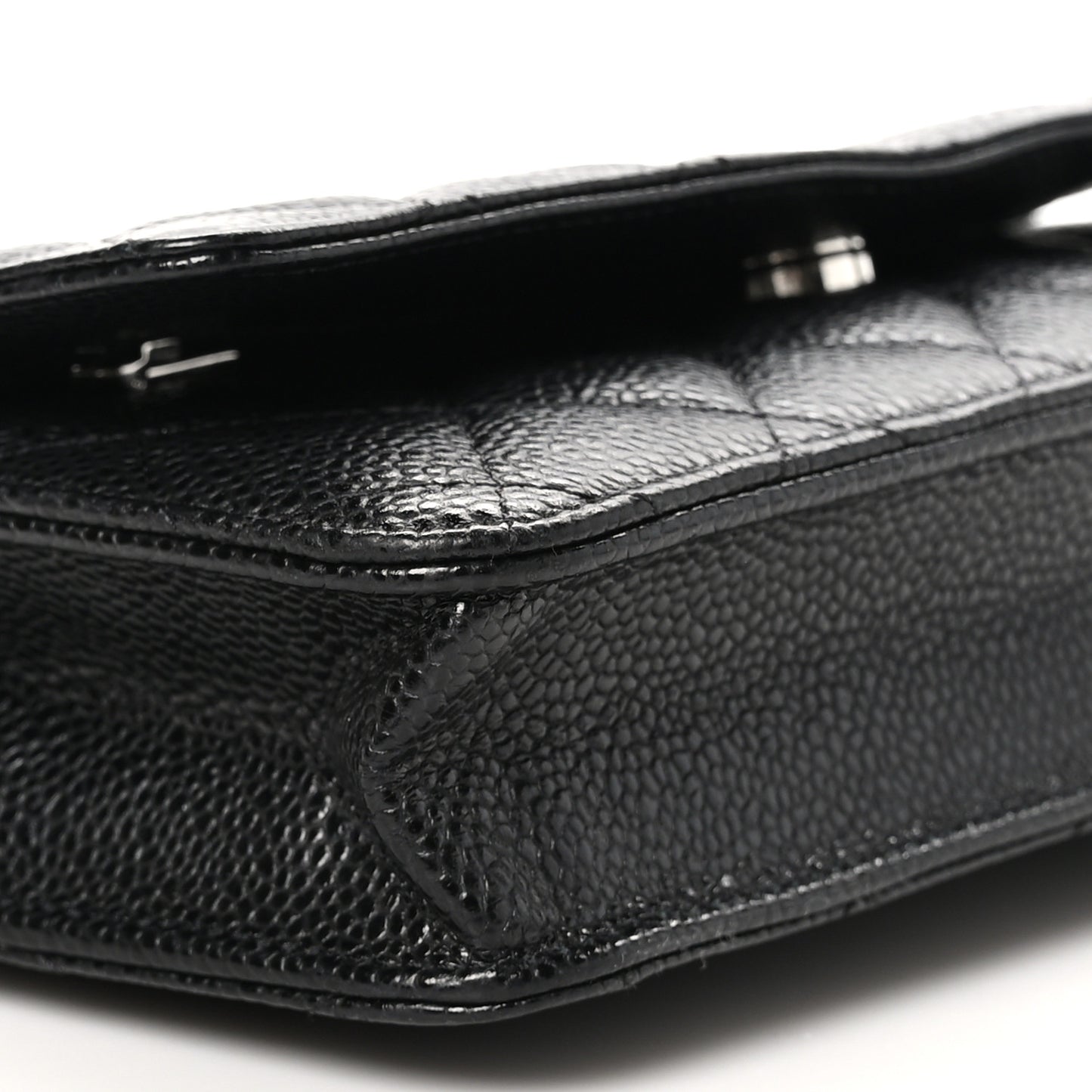 Caviar Quilted Wallet on Chain WOC Black