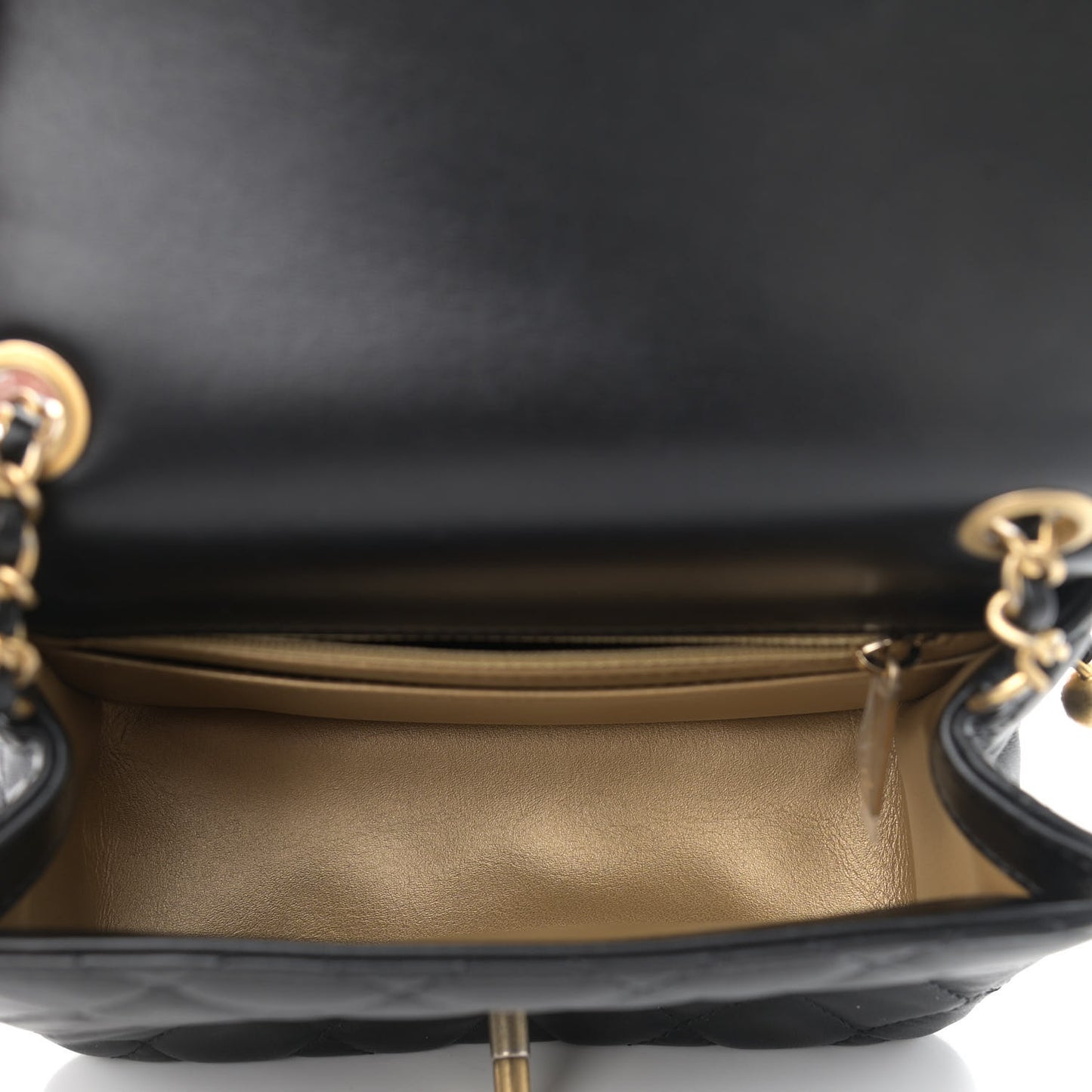 Lambskin Quilted Mini Pearl Crush Flap Black