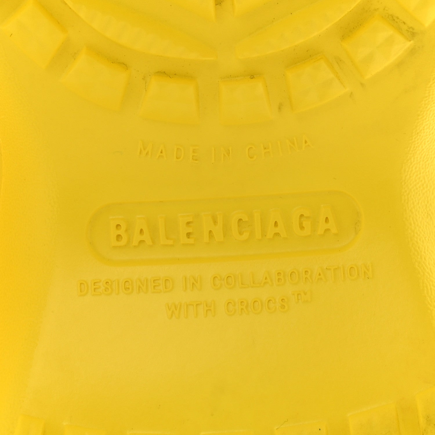 Balenciaga X CROCS Rubber Womens Pool Slides 40 Lemon 9 of 12