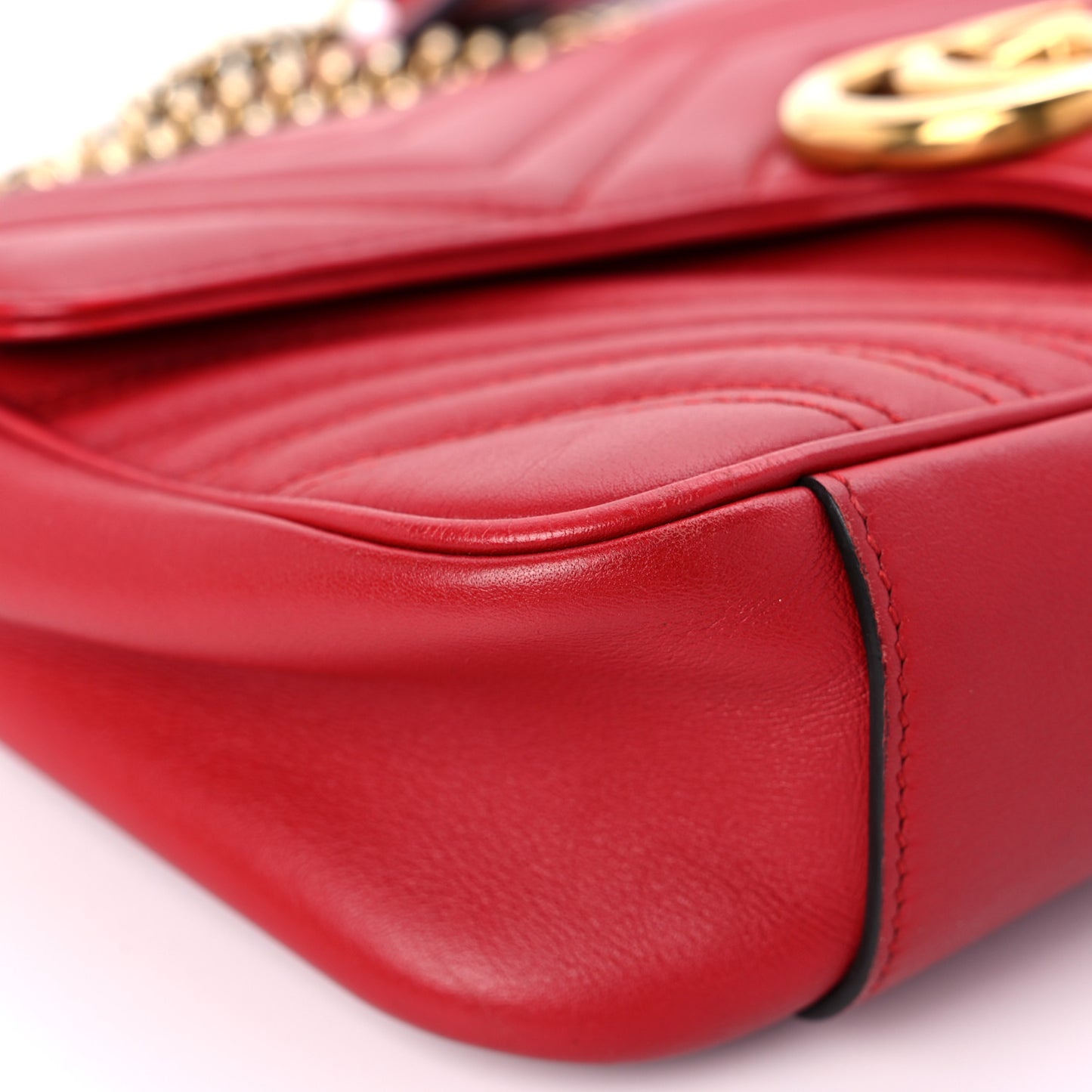 Calfskin Matelasse Small GG Marmont Shoulder Bag Hibiscus Red