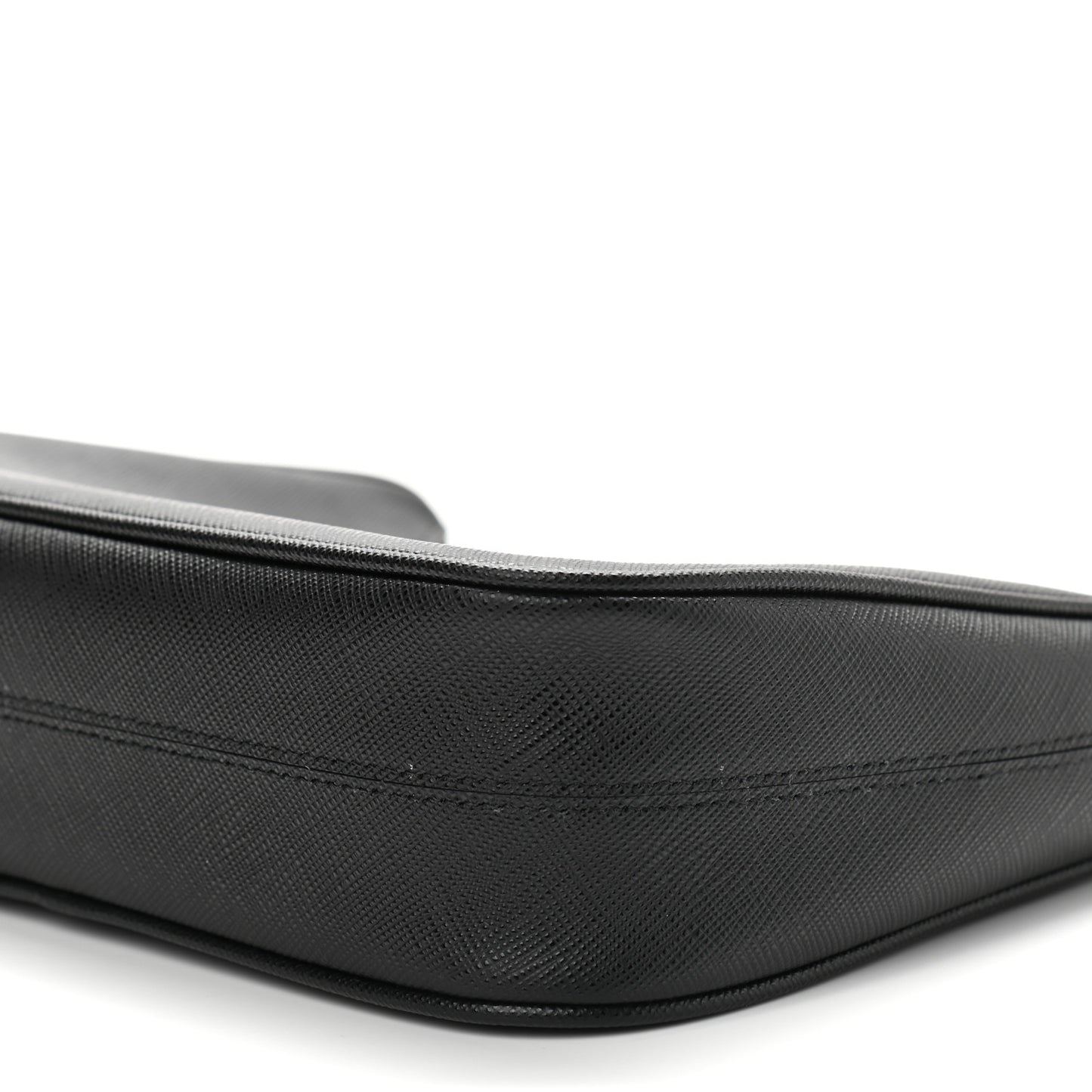 Saffiano Lux Re-Edition 2005 Shoulder Bag Black