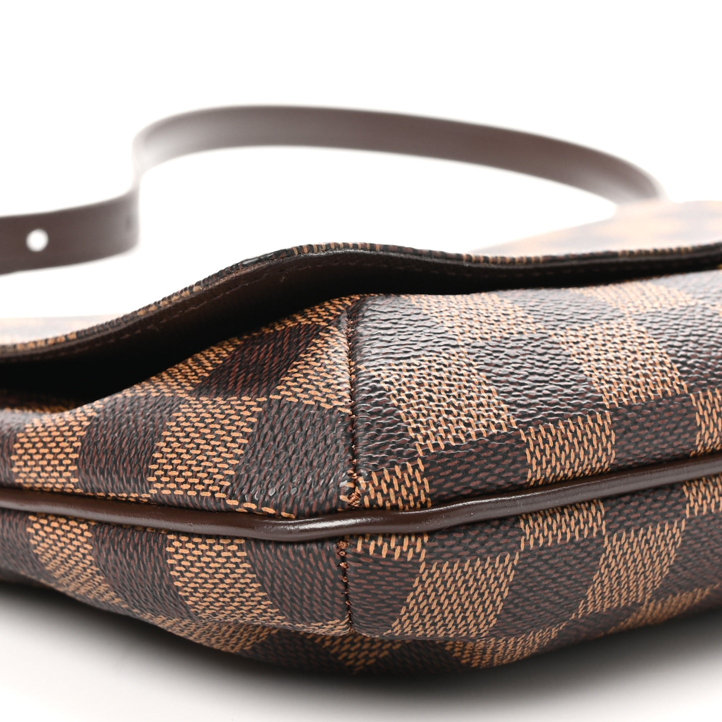 Damier Ebene Musette Tango