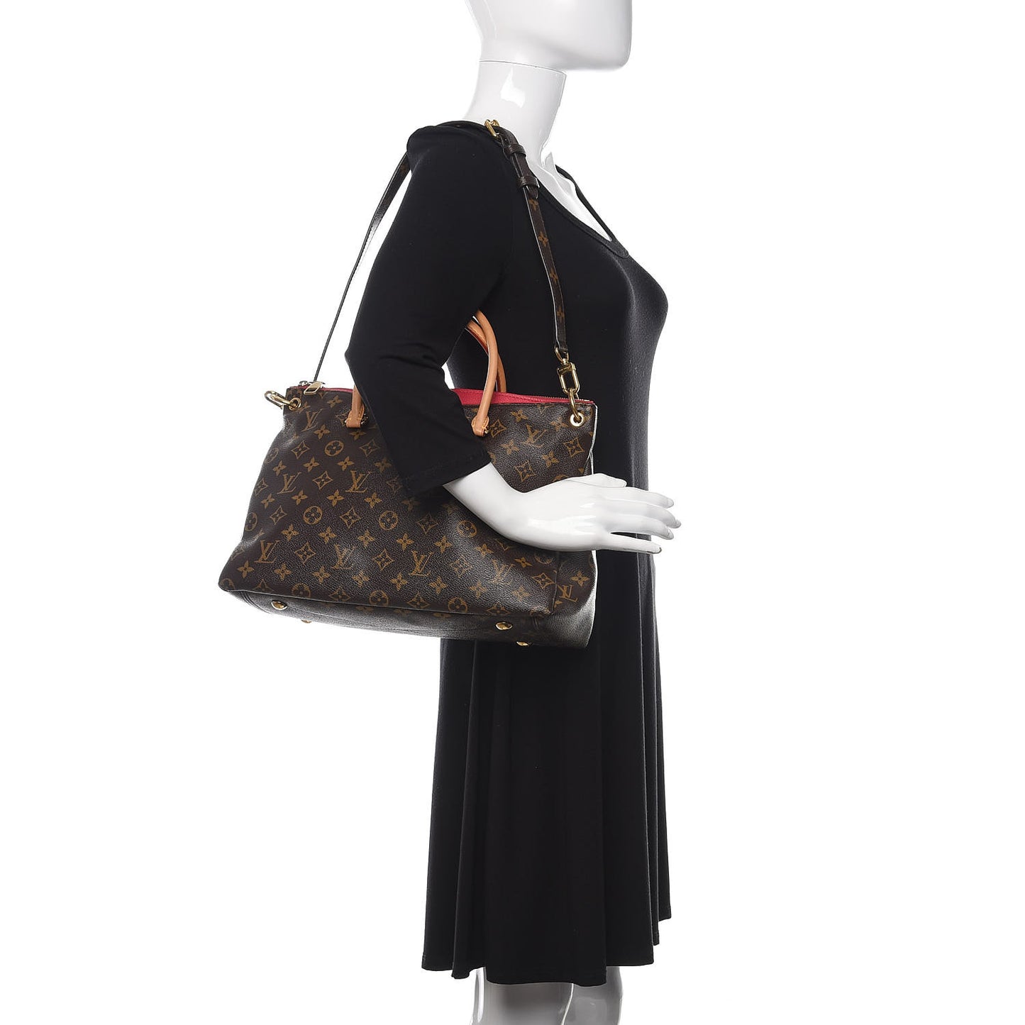 Monogram Pallas Dahlia