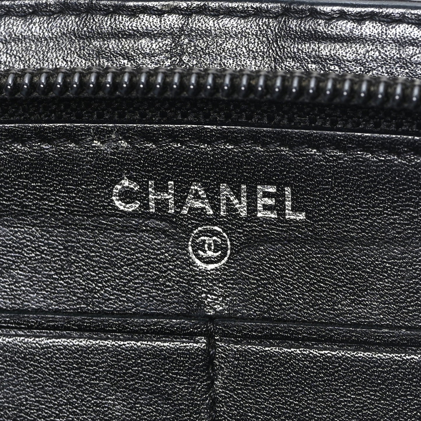 Patent Trousse Maquil Wallet Black