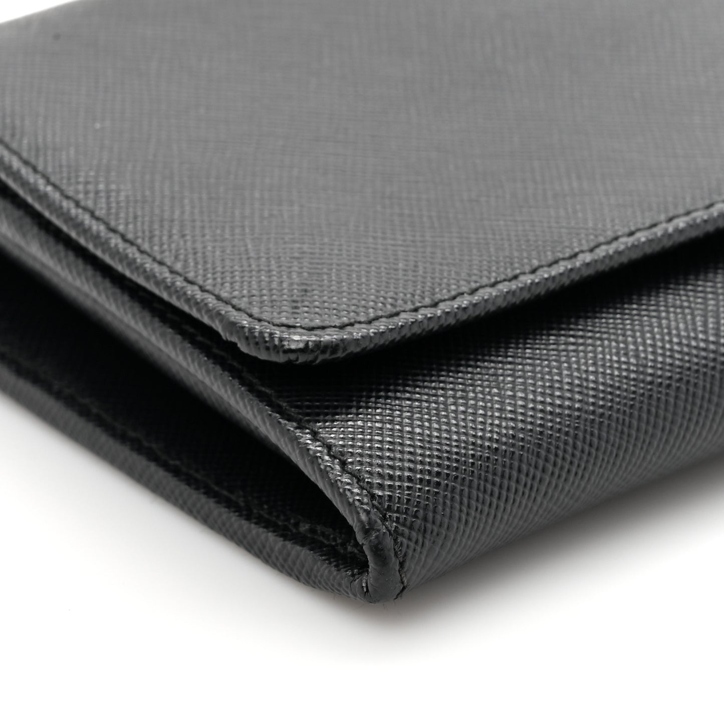 Saffiano Metal Oro Chain Wallet Black
