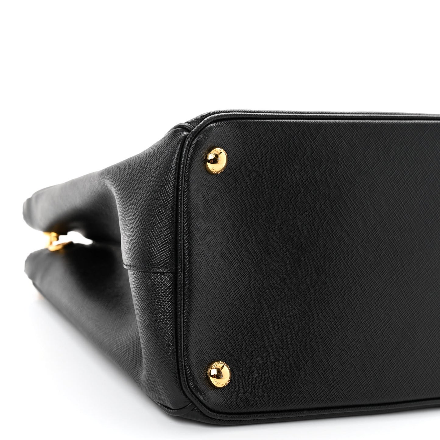 Saffiano Medium Galleria Double Zip Tote Black