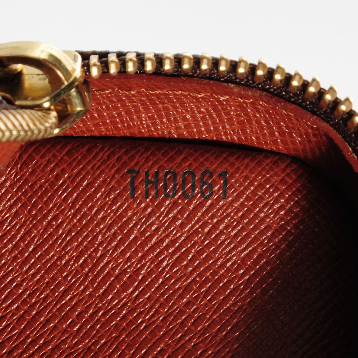 Monogram Amazone