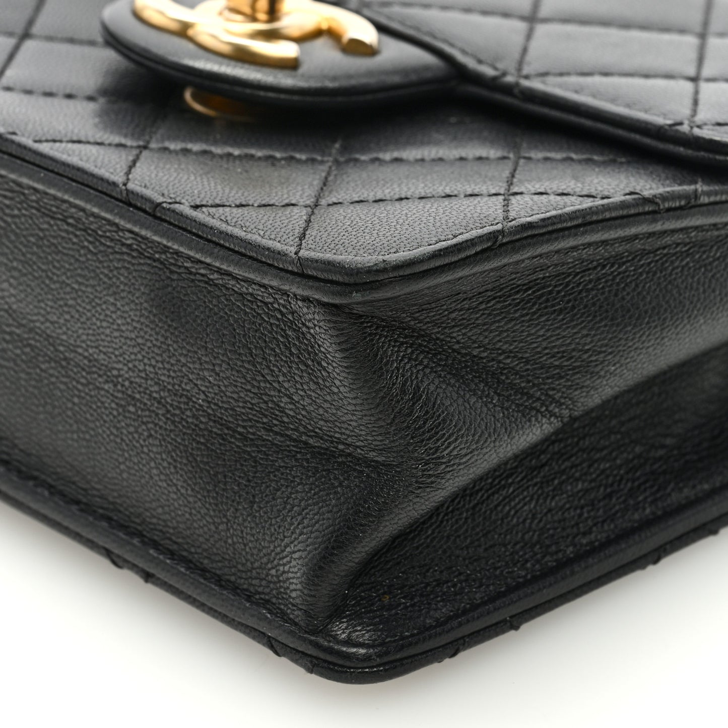 Lambskin Quilted Chic Pearls Flap Black
