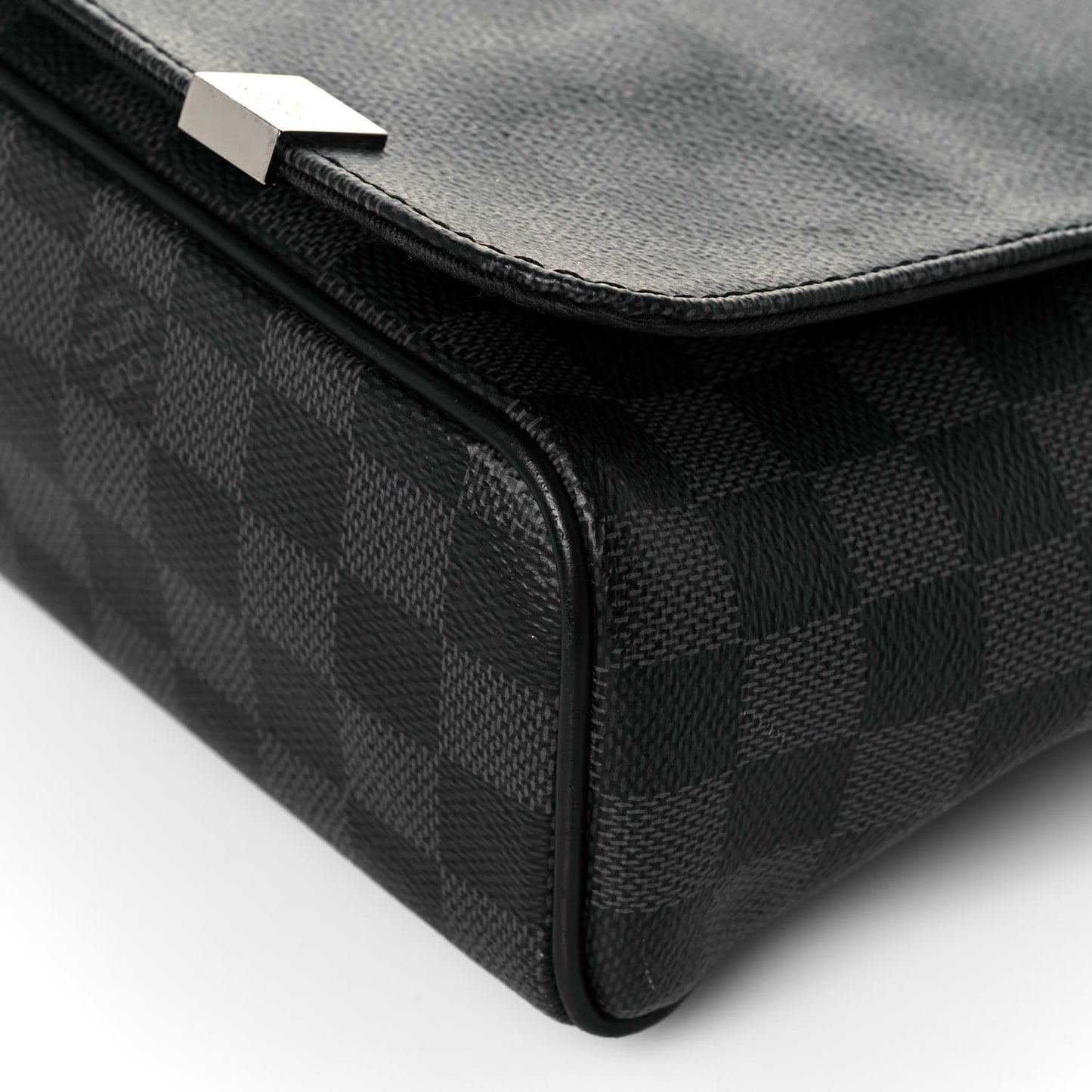 Damier Graphite District MM