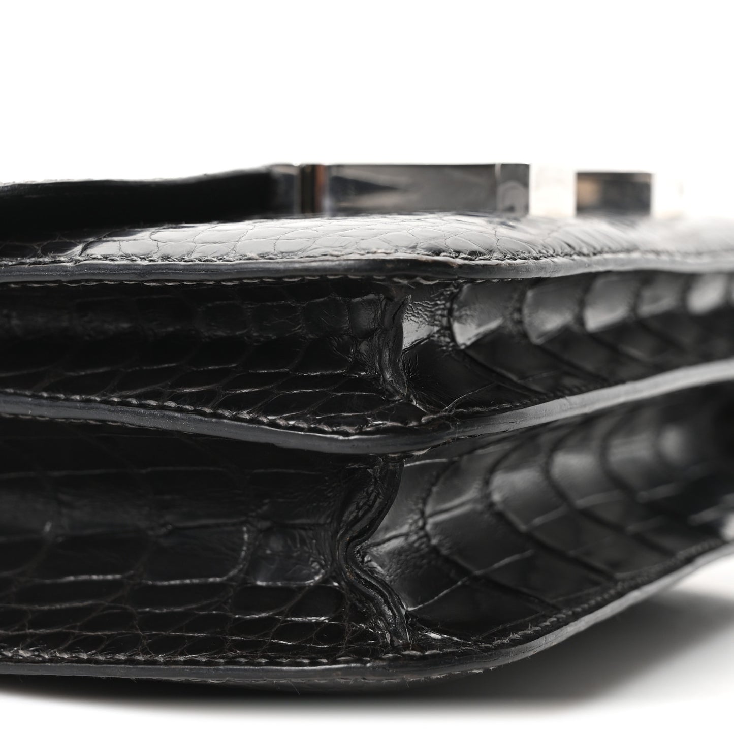 Shiny Alligator Constance 18 Black