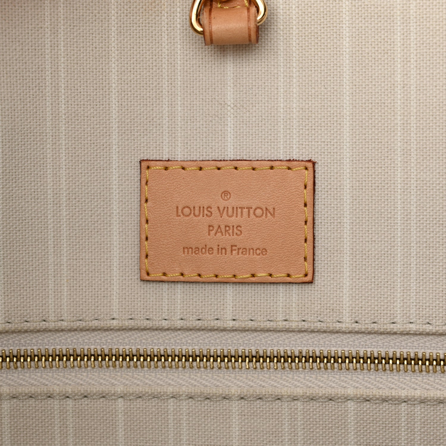 Louis Vuitton Monogram Giant By The Pool OnTheGo GM Brume 6 of 16