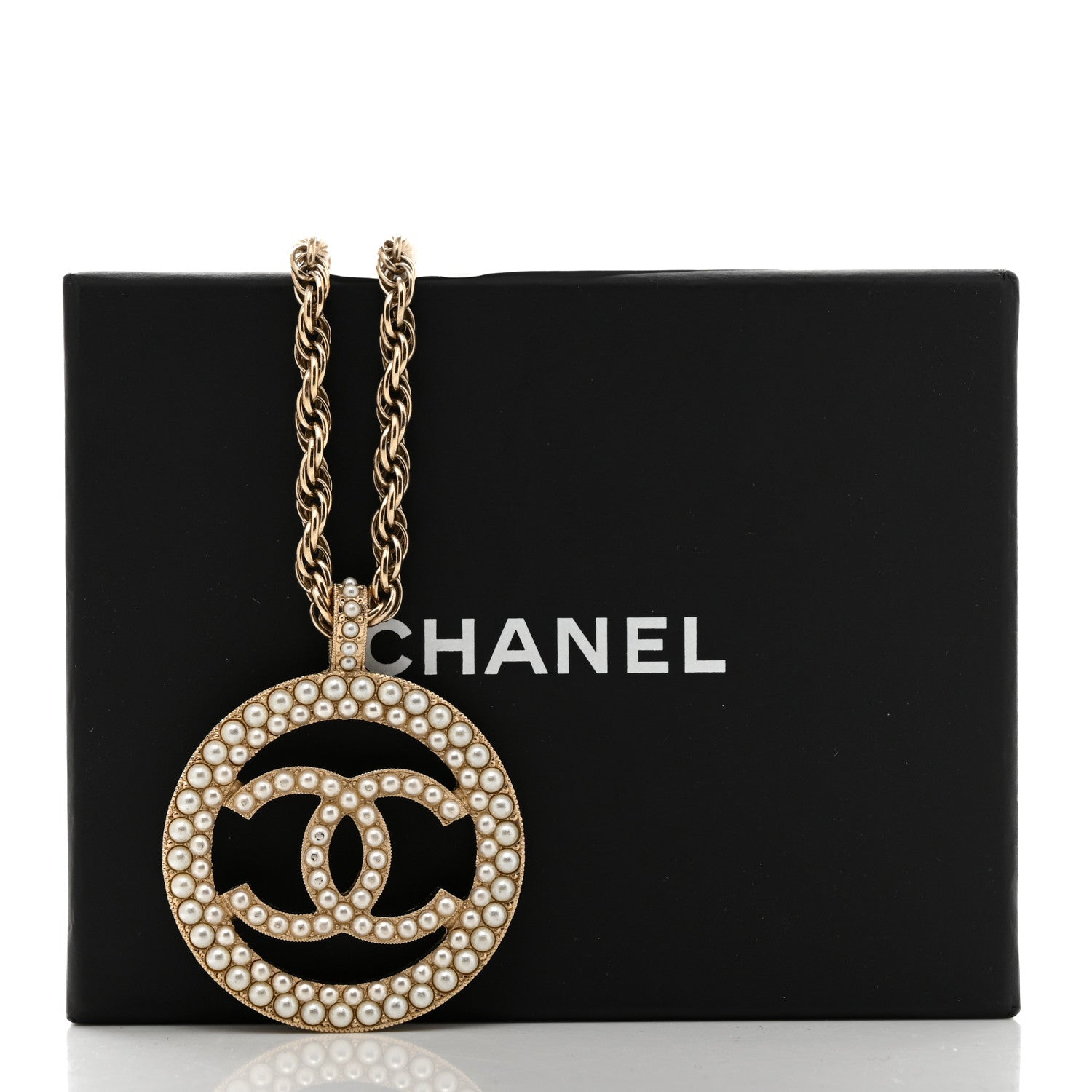 Chanel Pearl CC Round Pendant Necklace Gold 5 of 5