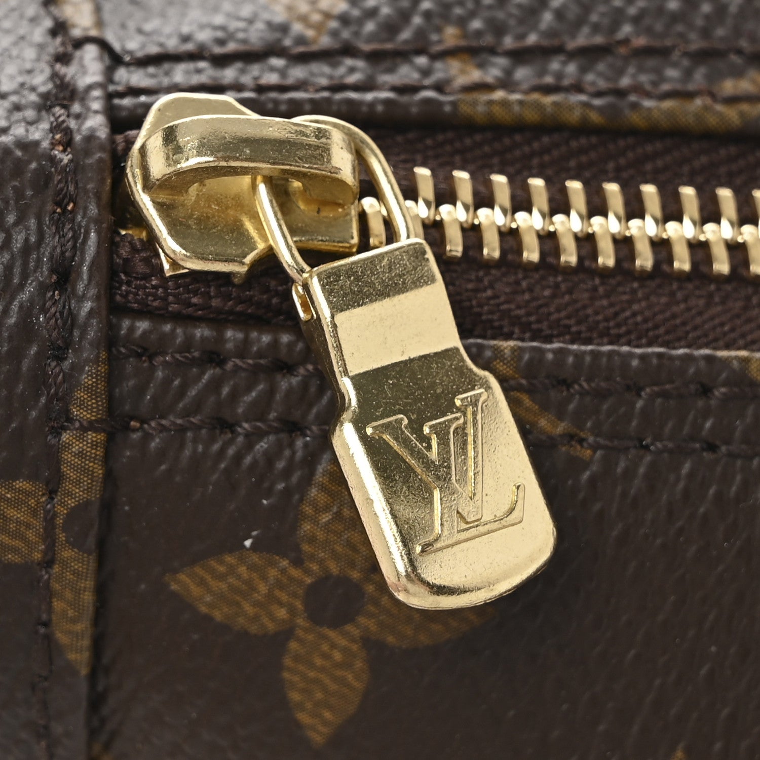 Louis Vuitton Monogram Toiletry Bag 25 8 of 8