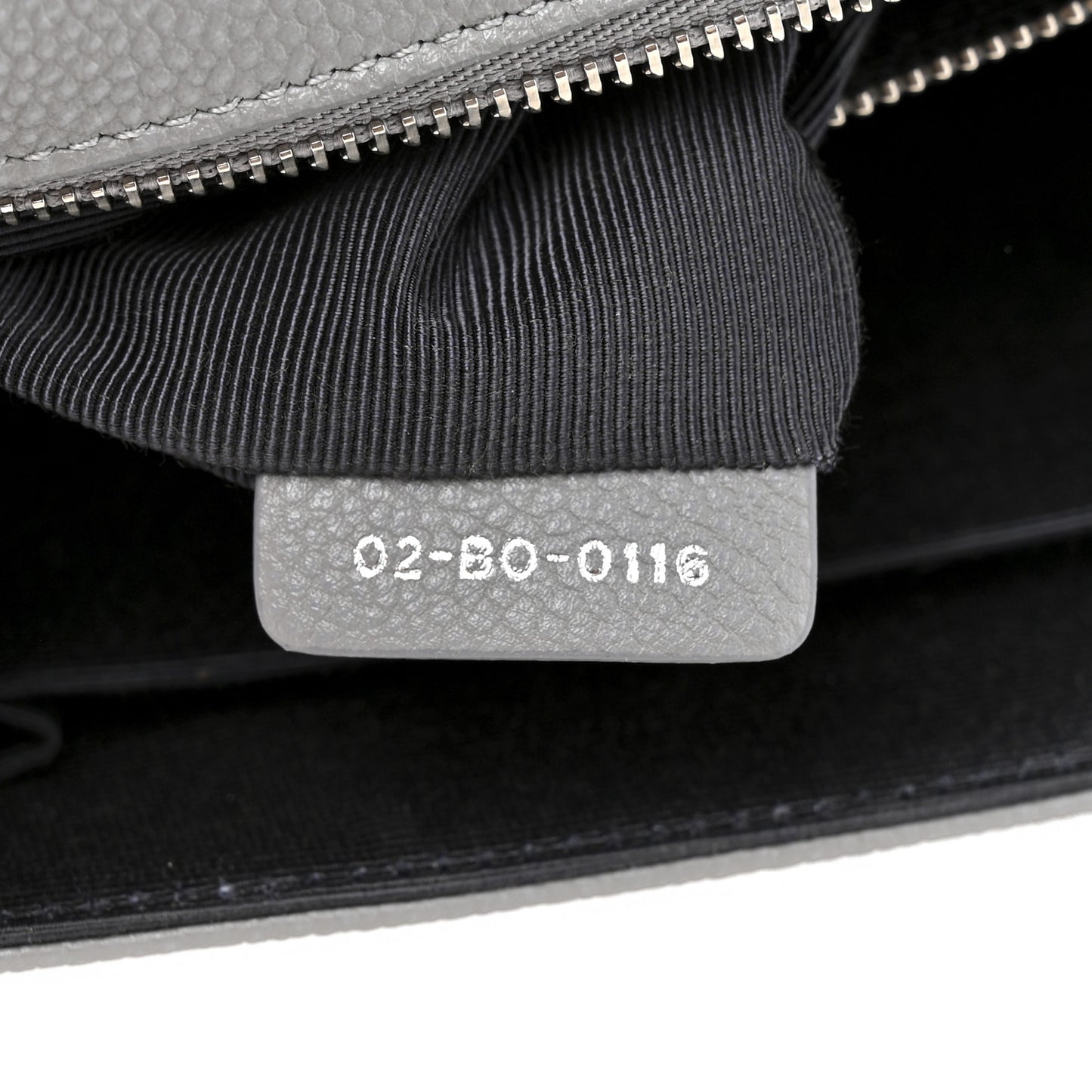 Grained Calfskin Medium Diorama Flap Bag Gris