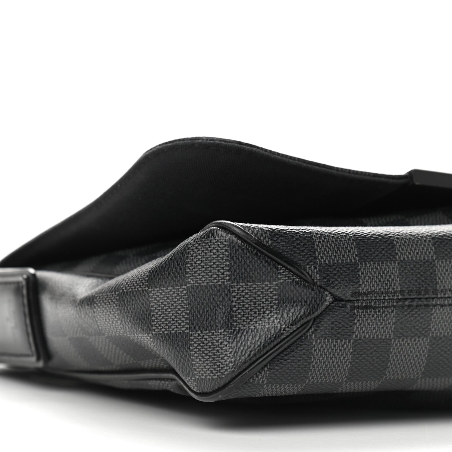 Louis Vuitton Damier Graphite District PM 9 of 11