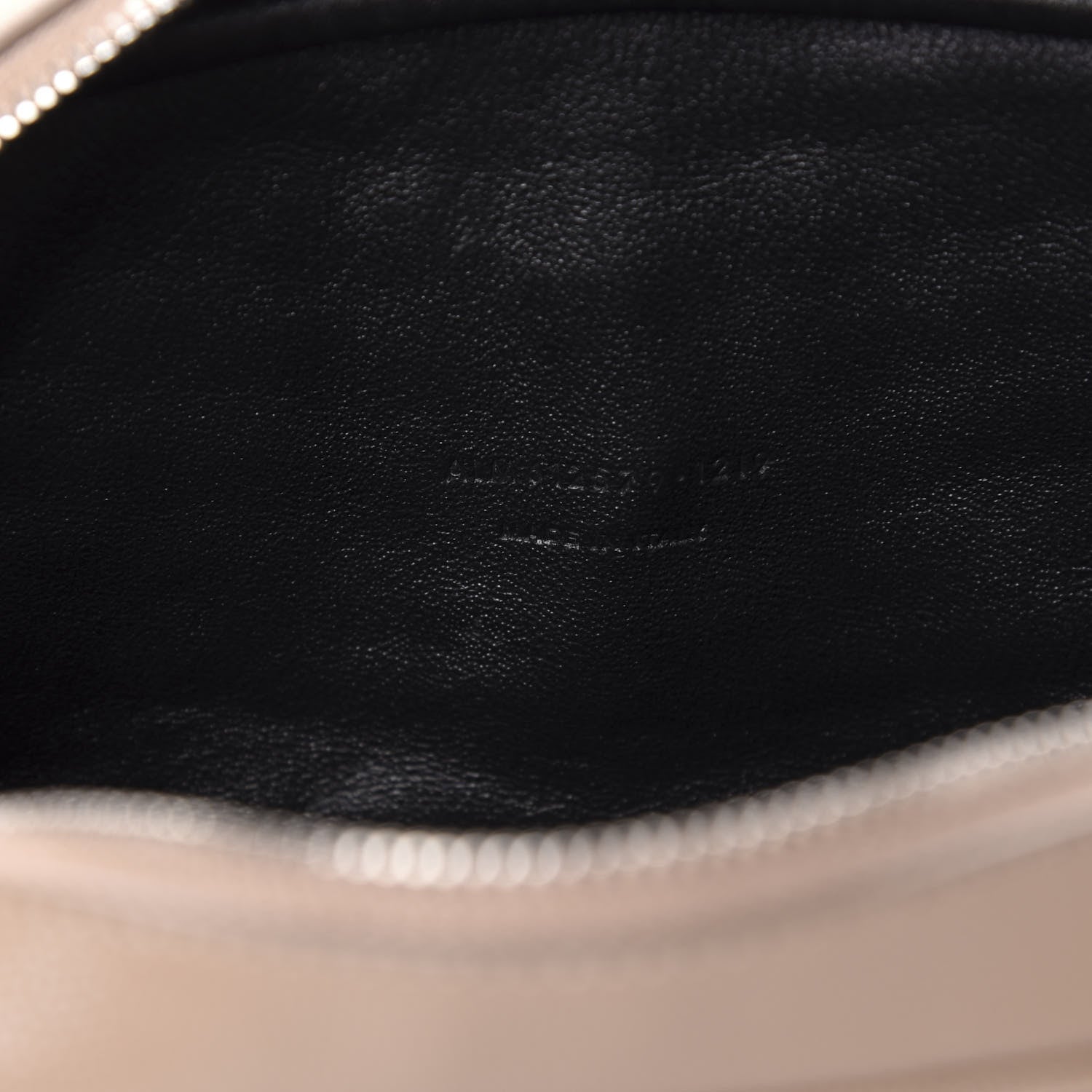Saint Laurent Grain De Poudre Matelasse Monogram Mini Lou Camera Bag Gold Sand 9 of 10