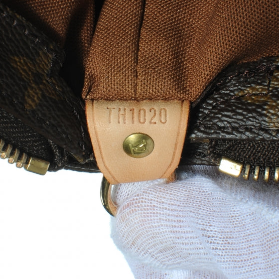 Louis Vuitton Monogram Cabas Mezzo 6 of 7