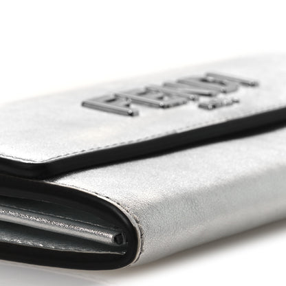 Fendi Metallic Calfskin Continental Wallet On Chain Argento 9 of 14