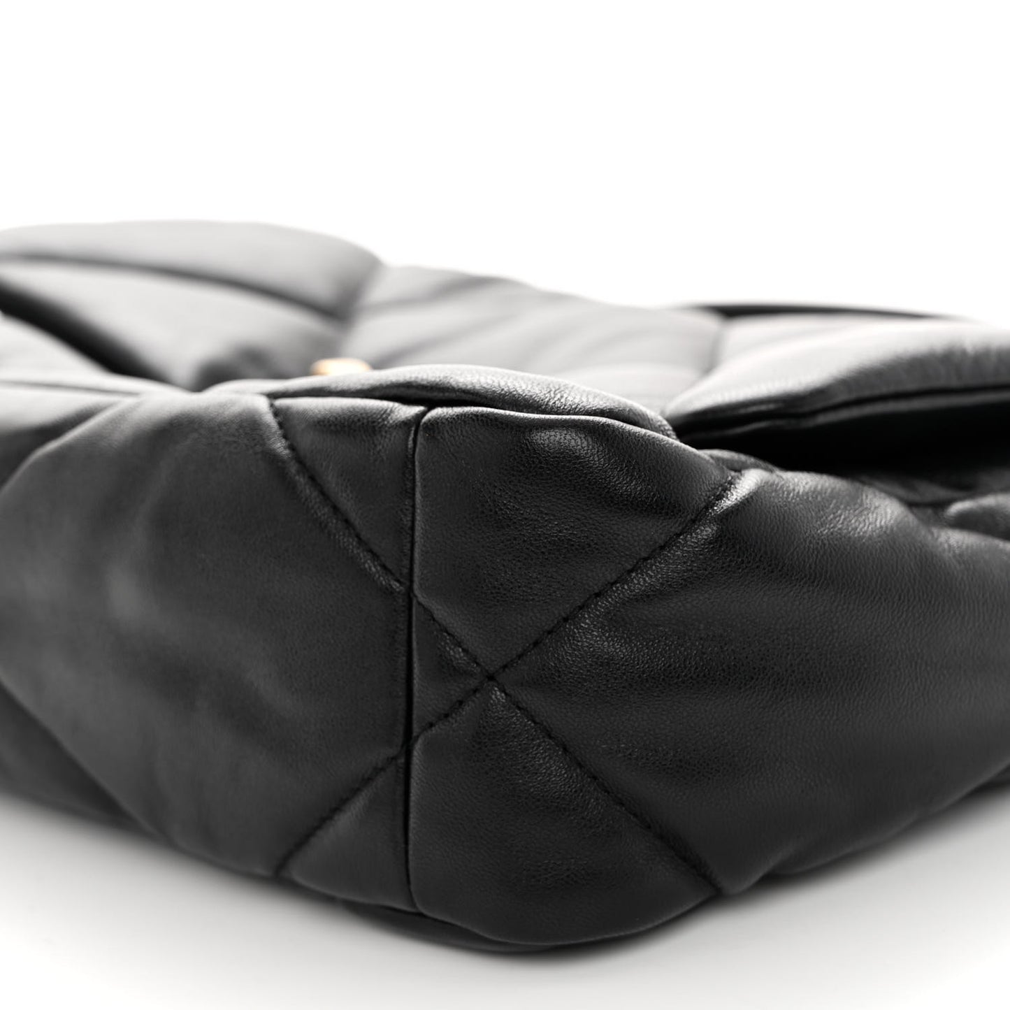 Lambskin Quilted Medium Chanel 19 Flap Black