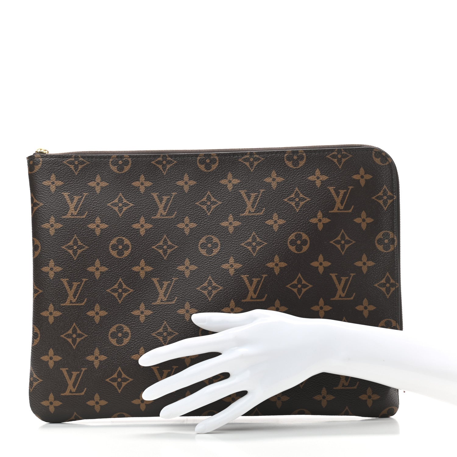 Louis Vuitton Monogram Etui Voyage MM Pouch 2 of 6