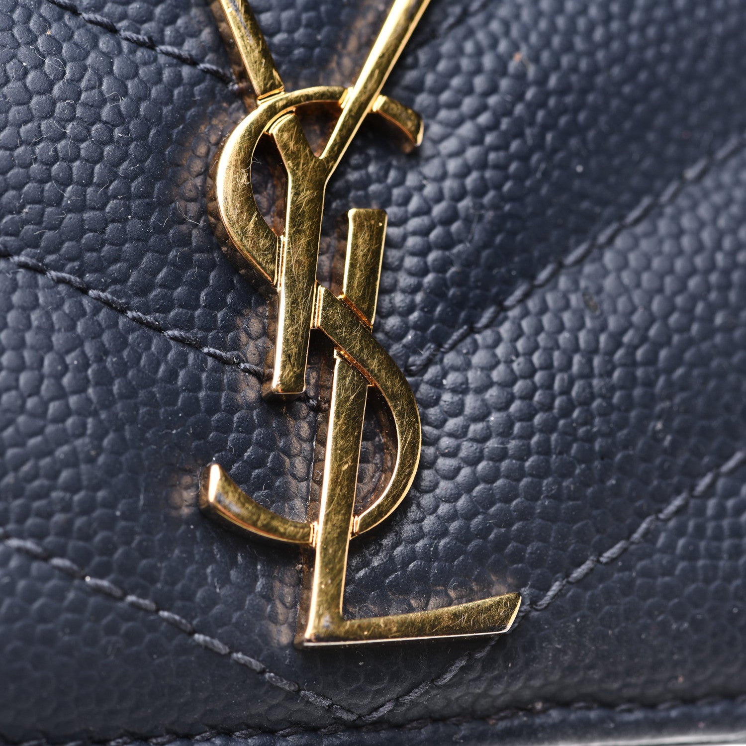 Saint Laurent Grain De Poudre Matelasse Chevron Monogram Credit Card Case Navy 12 of 12