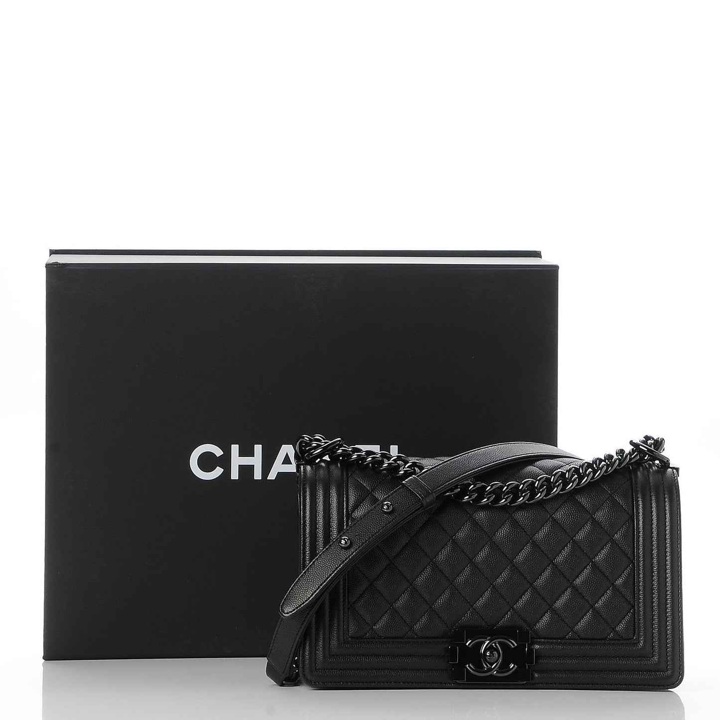 Caviar Quilted Medium Boy Flap So Black