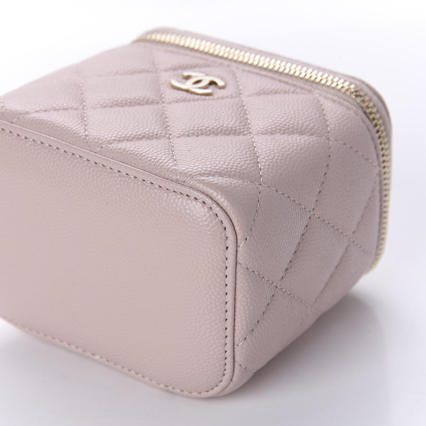 Caviar Quilted Mini Vanity Case With Chain Light Pink