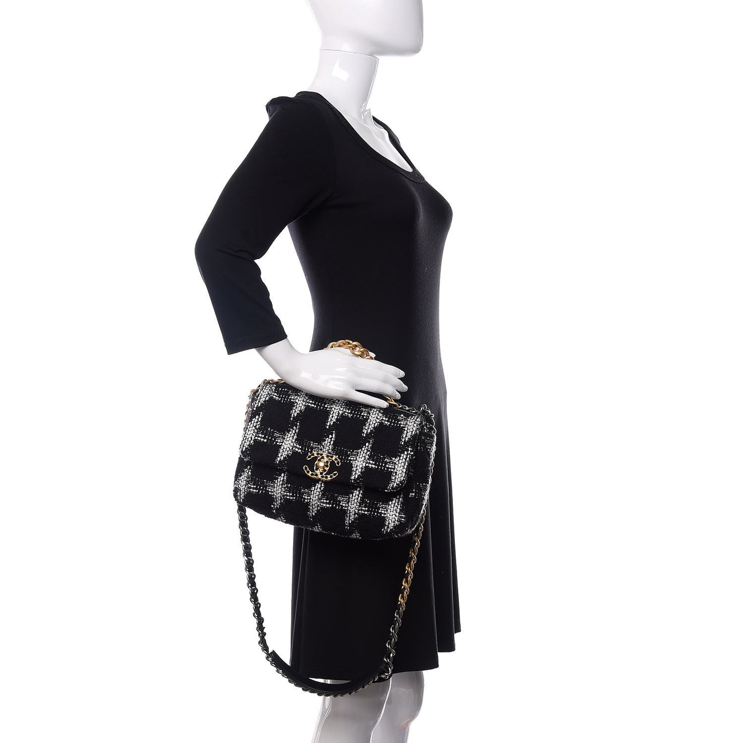 Tweed Quilted Medium 19 Flap Black White