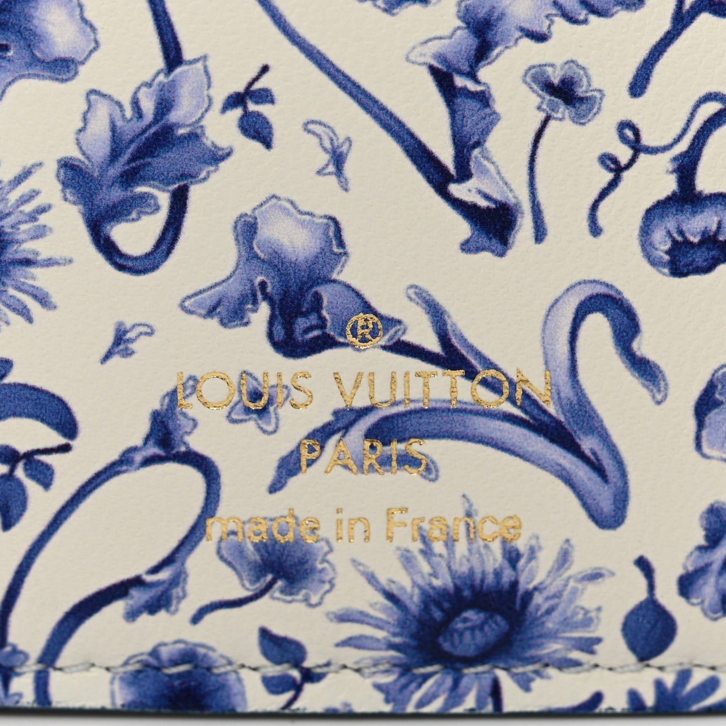 Taurillon Capucines Compact Maxi Wallet Navy