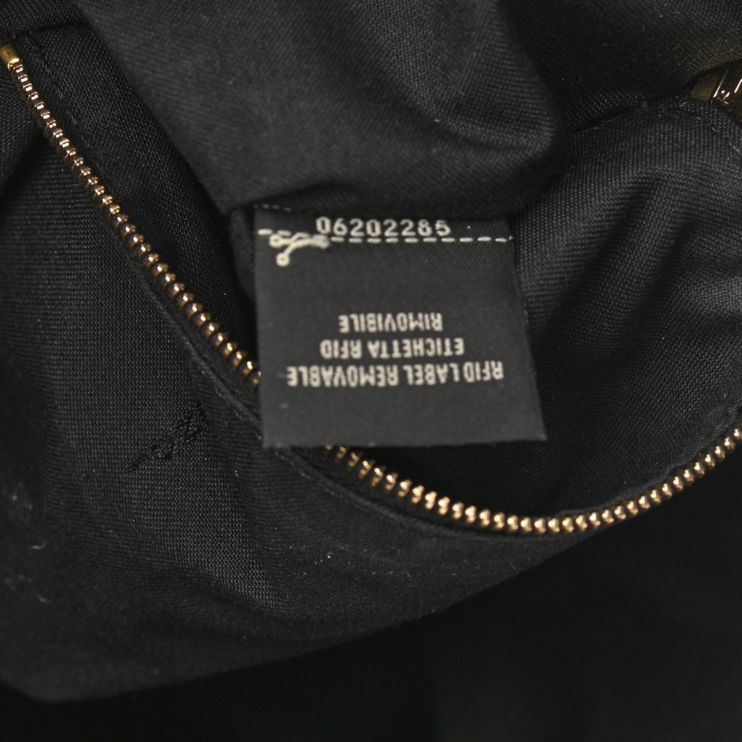 Vitello Grace King Karligraphy Chain Bucket Bag Black Bisquit