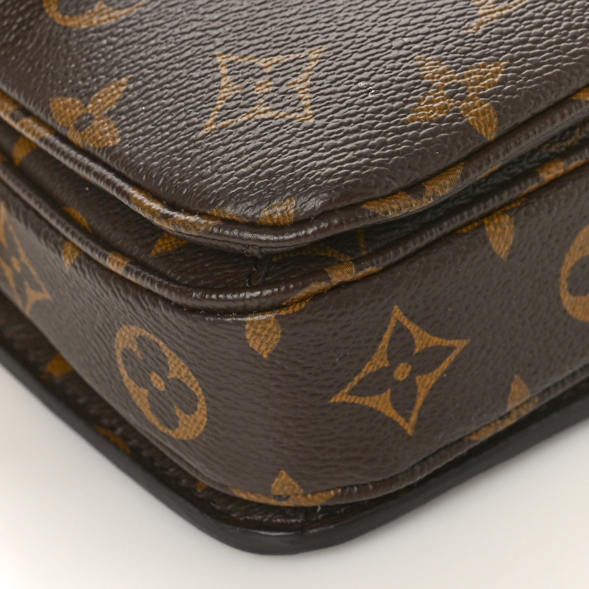 Louis Vuitton Monogram Pochette Metis East West 7 of 10
