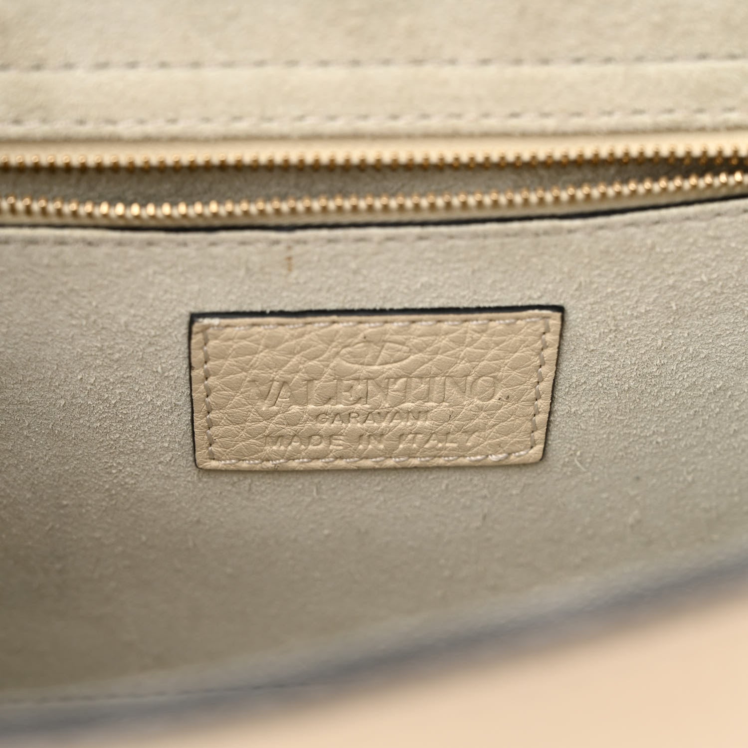 Valentino Garavani Grained Calfskin Rockstud Top Handle Flap Shoulder Bag Light Ivory 6 of 14
