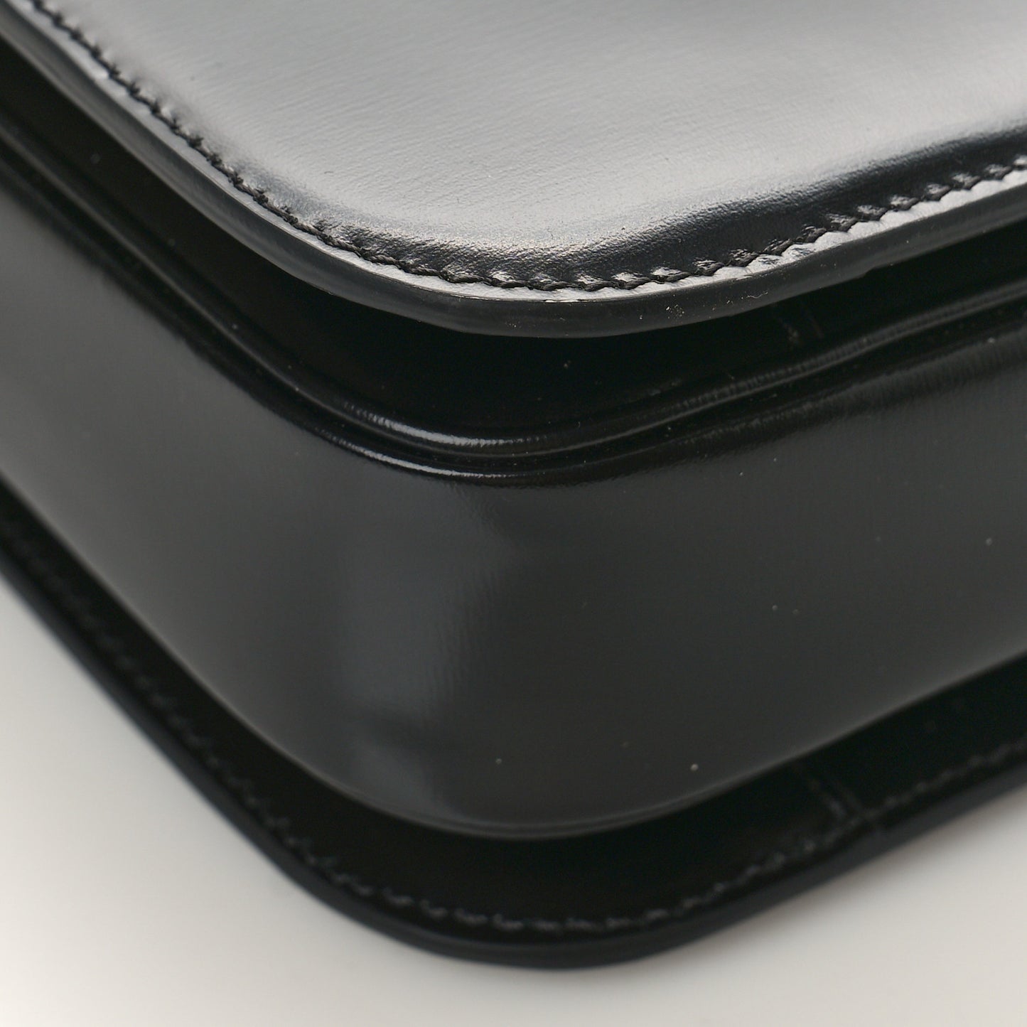 Shiny Calfskin Medium Triomphe Black