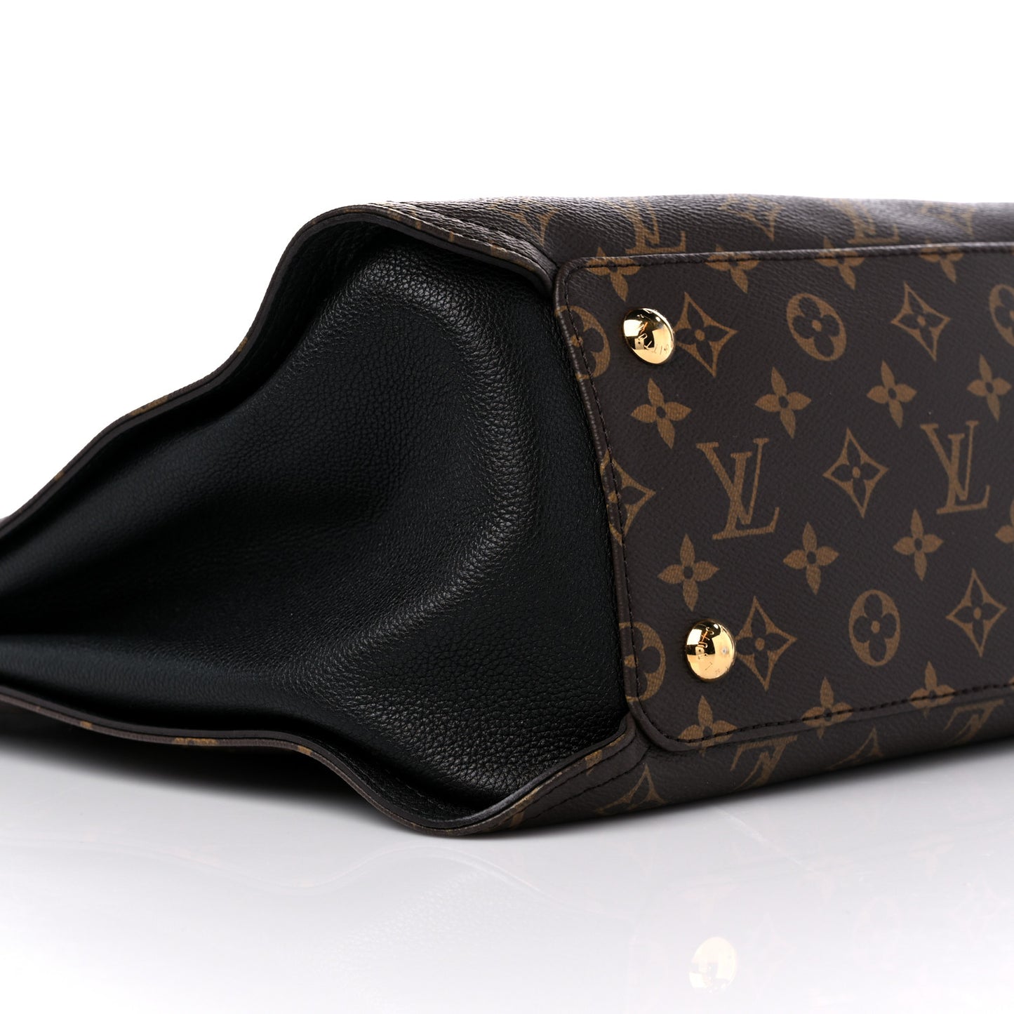 Monogram Gaia Black